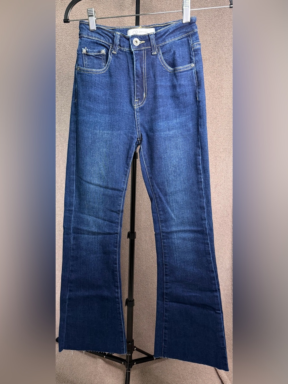 Q2 Premium Denim XS High Rise Flare Jeans Dark Wash Raw Hem Spanish Design